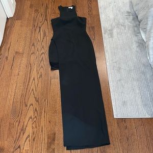 Elizabeth and James beautiful black tie dress!